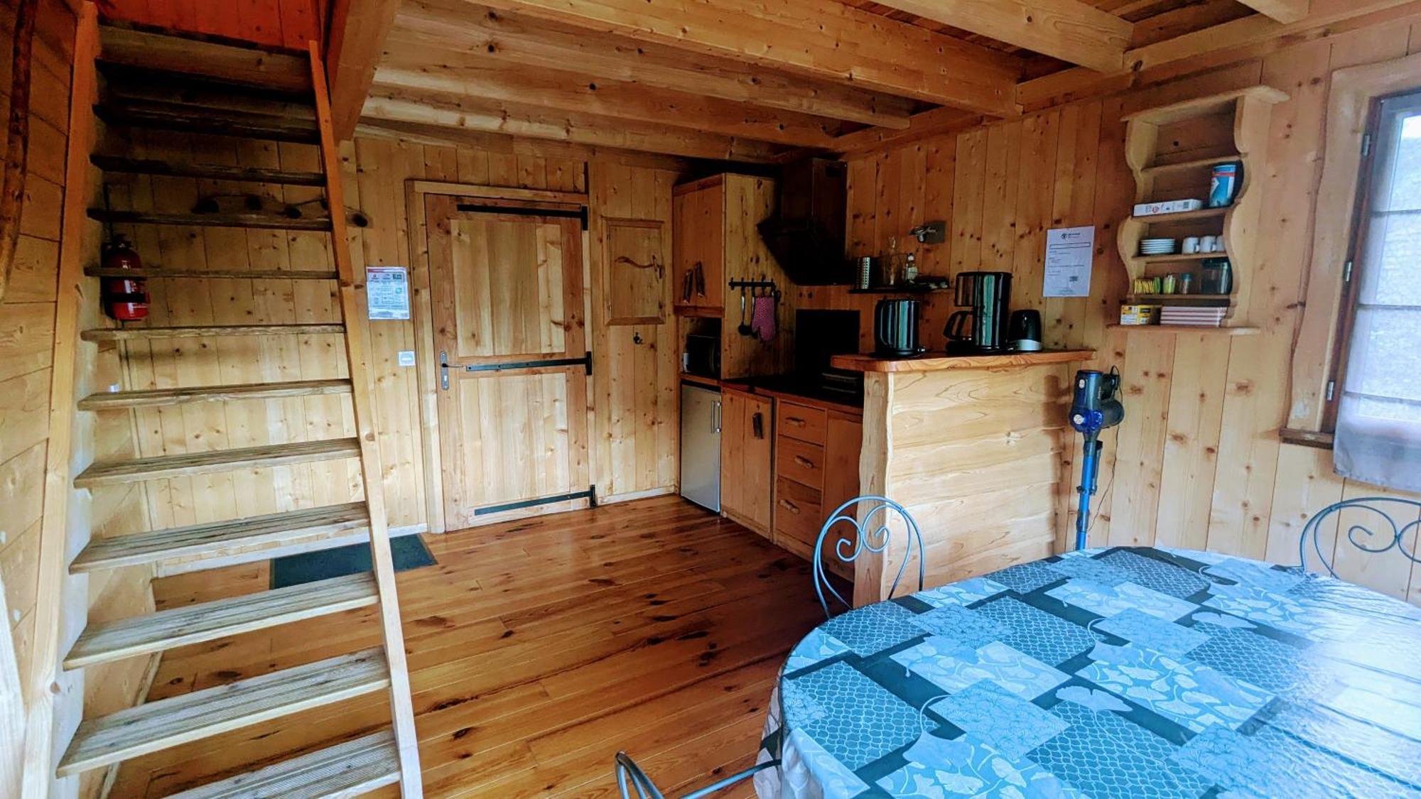 Cabanes Et Lodges Du Belvedere Serrieres-sur-Ain Exteriér fotografie