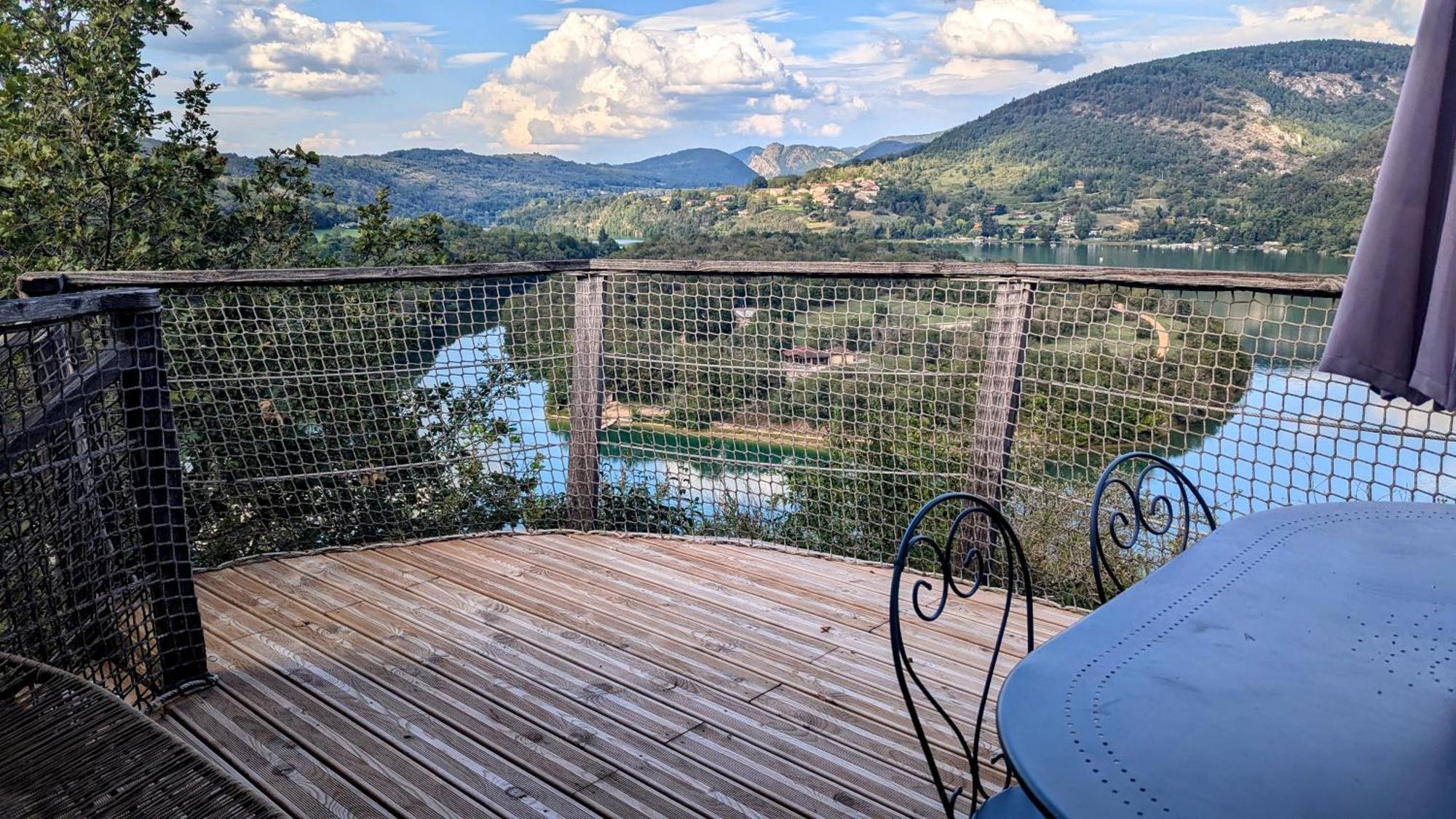 Cabanes Et Lodges Du Belvedere Serrieres-sur-Ain Exteriér fotografie