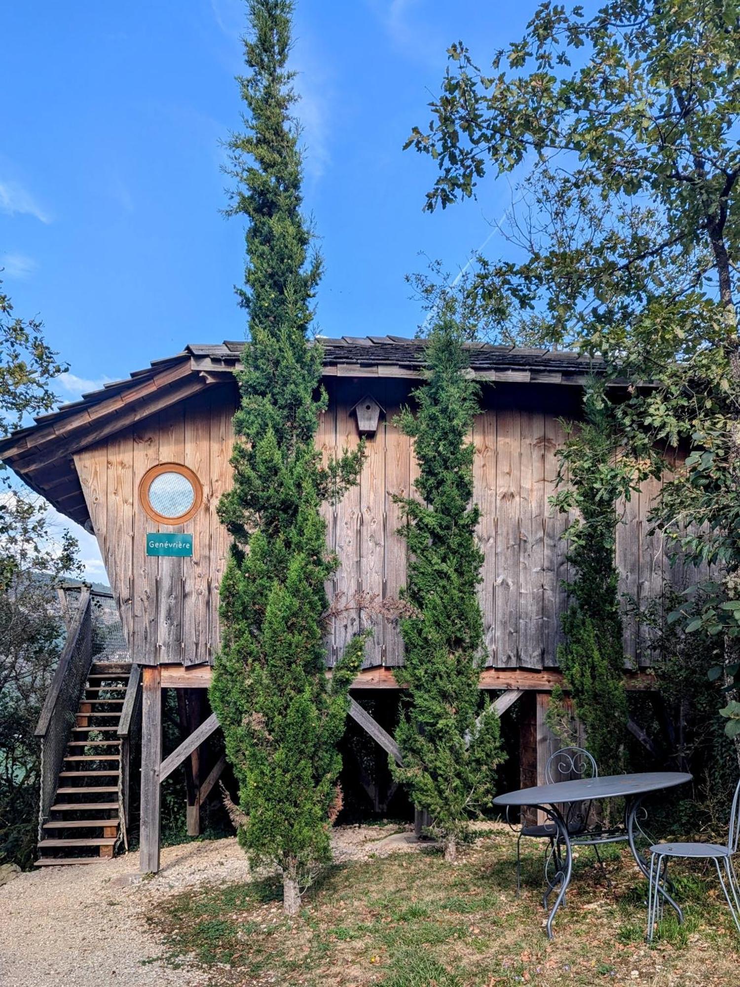 Cabanes Et Lodges Du Belvedere Serrieres-sur-Ain Exteriér fotografie