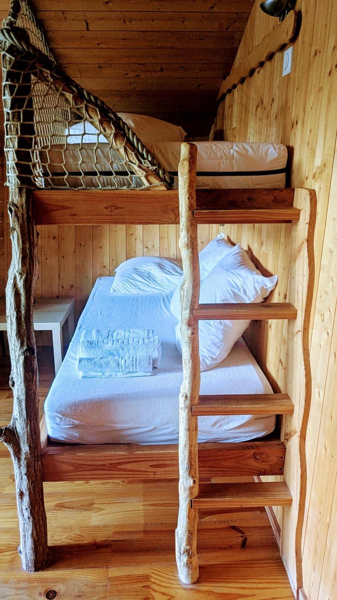 Cabanes Et Lodges Du Belvedere Serrieres-sur-Ain Exteriér fotografie
