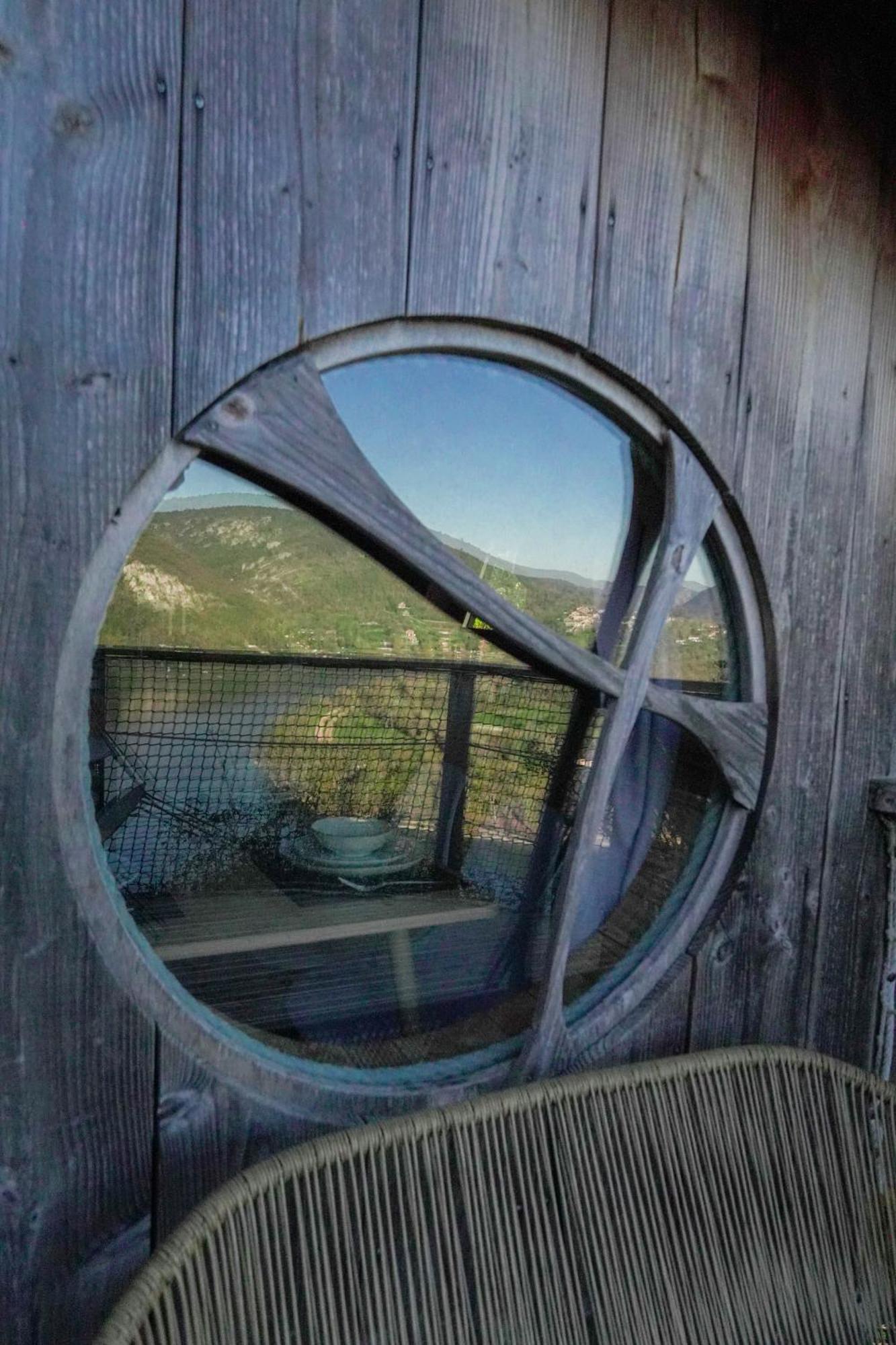 Cabanes Et Lodges Du Belvedere Serrieres-sur-Ain Exteriér fotografie