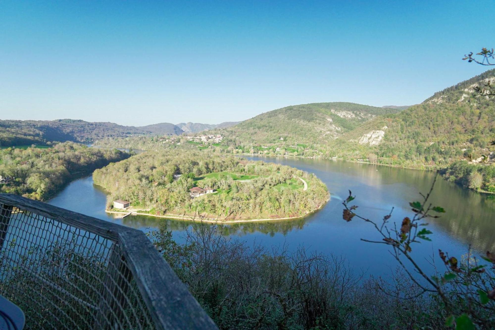 Cabanes Et Lodges Du Belvedere Serrieres-sur-Ain Exteriér fotografie
