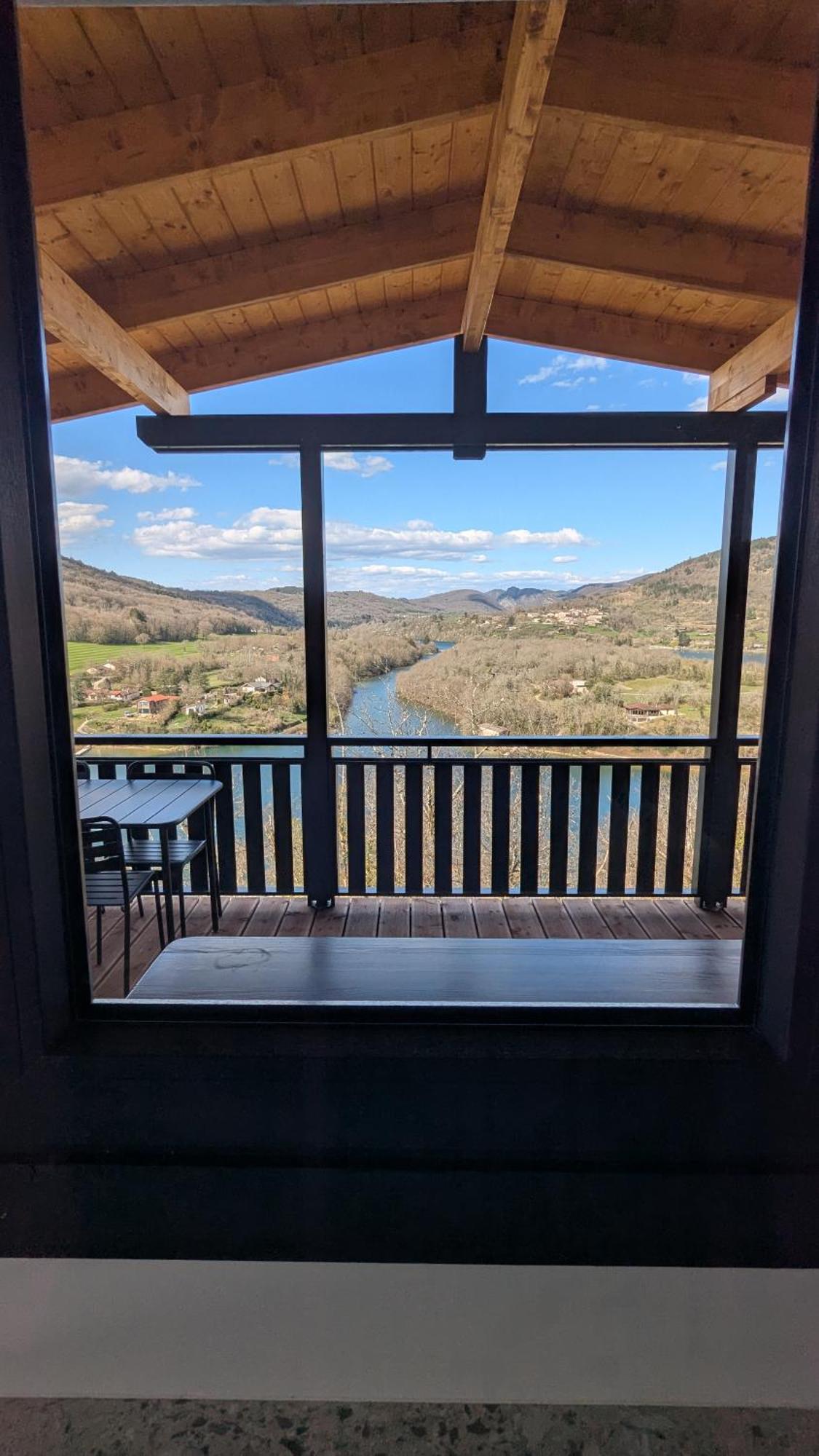 Cabanes Et Lodges Du Belvedere Serrieres-sur-Ain Exteriér fotografie